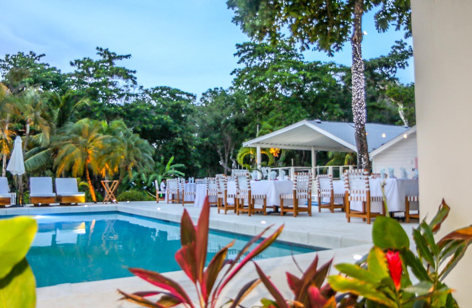 Luna Beach Luxury Boutique Beach Front Resort Jobs Bight Extérieur photo