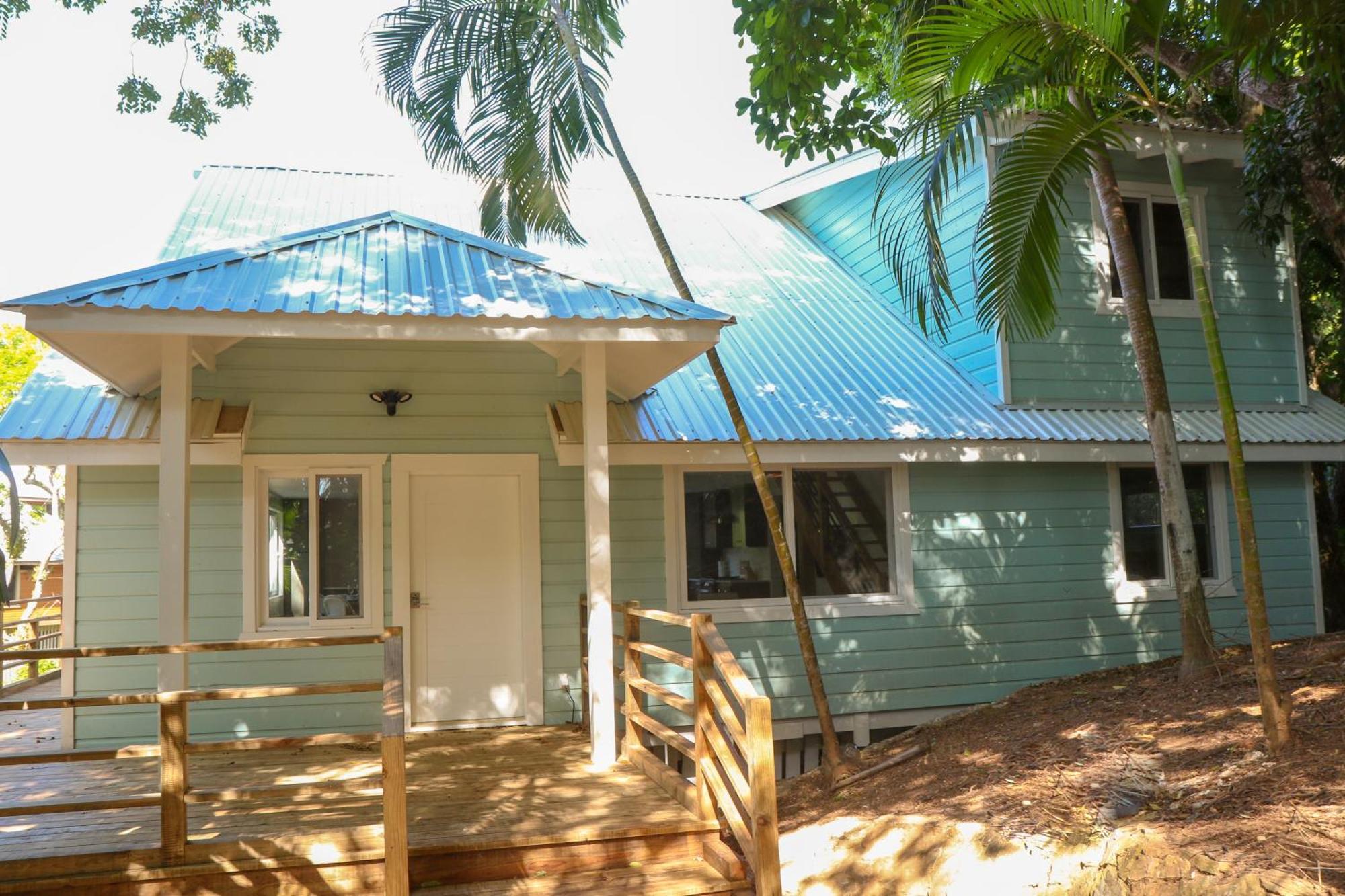 Luna Beach Luxury Boutique Beach Front Resort Jobs Bight Extérieur photo